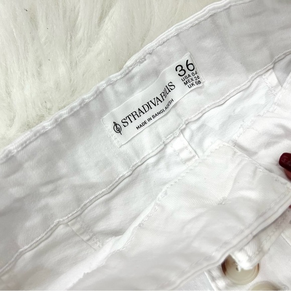 Stradivarius White Flared Jeans 4 - Picture 4 of 5